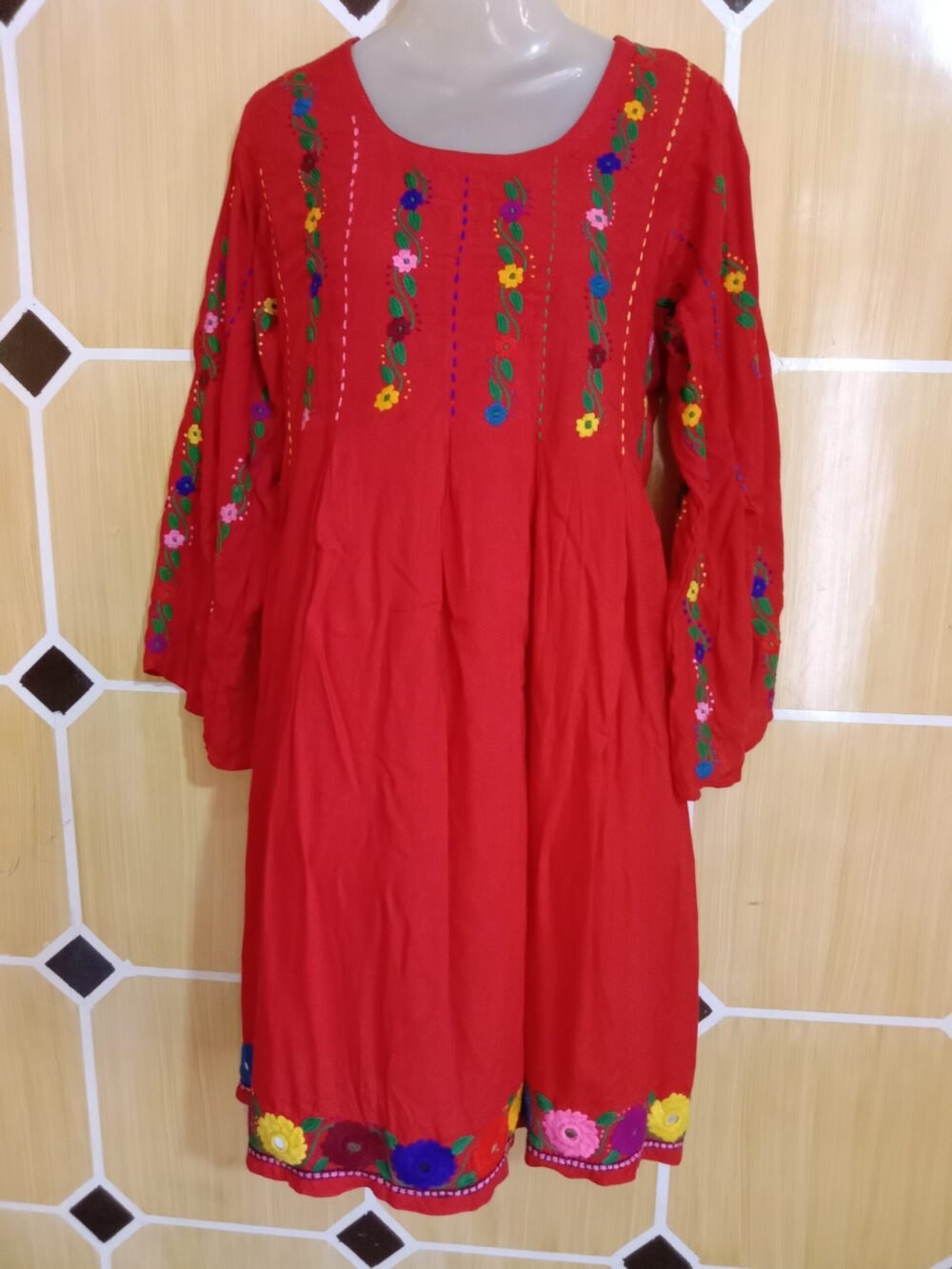 4 Reasons to Fall in Love with Chikankari Frock for Women