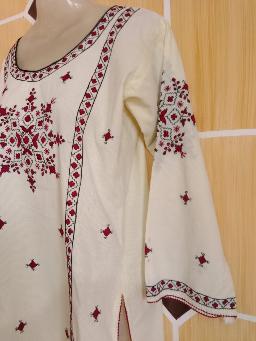7 Solid Reasons to Invest in the Balochi Chikankari Kurta Off White - Image 3