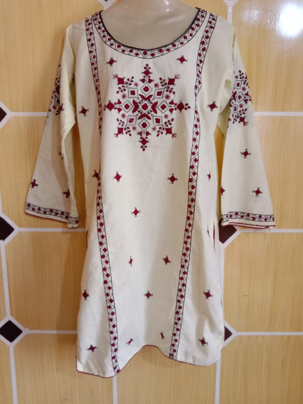 7 Solid Reasons to Invest in the Balochi Chikankari Kurta Off White