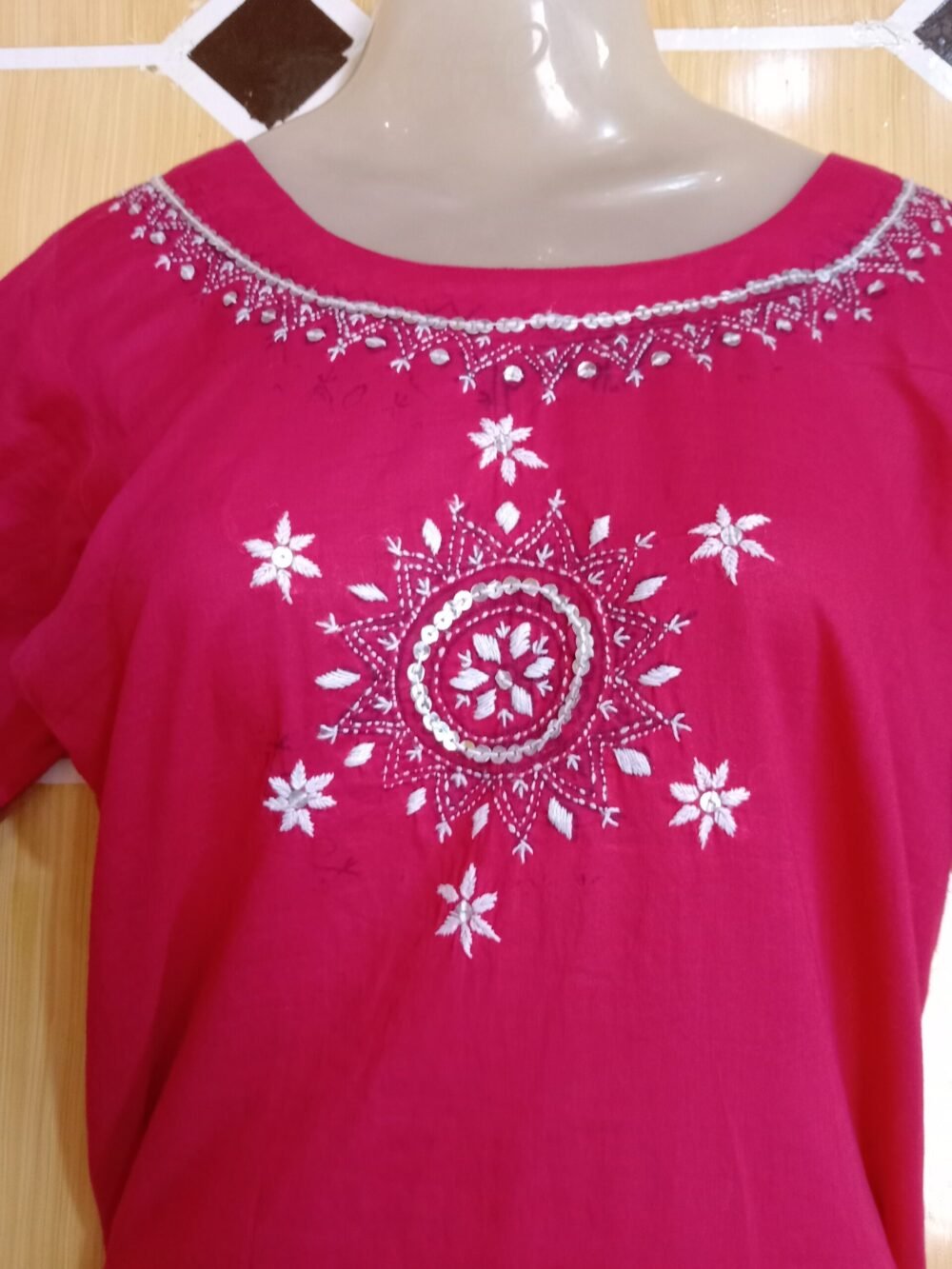 Experience the Beauty of Handcrafted Pink Kutcha Tanka Chikankari Kurta: 4 Essential Features - Image 3