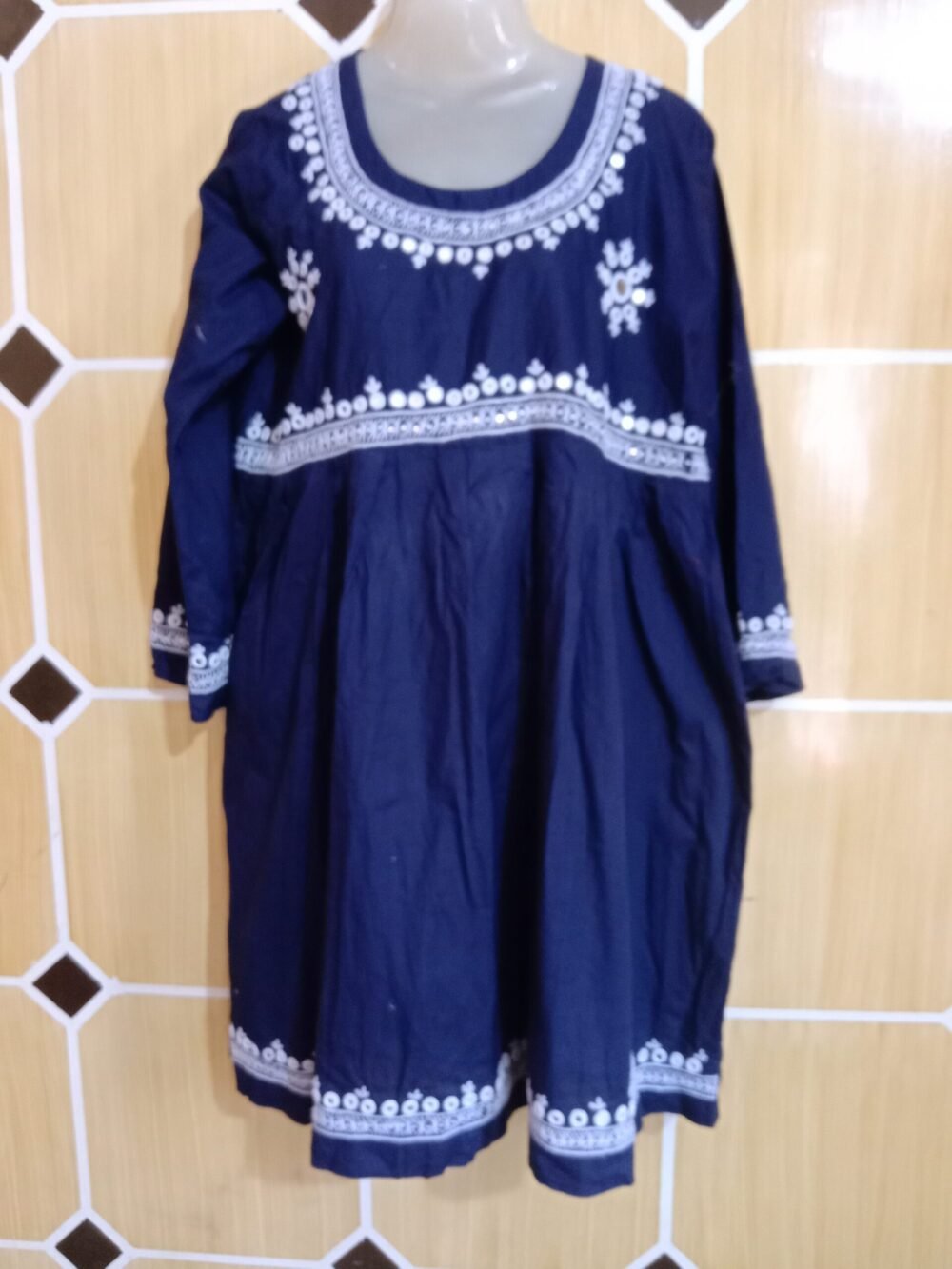 5 Incredible Reasons to Choose Mirror Chikankari for Ladies