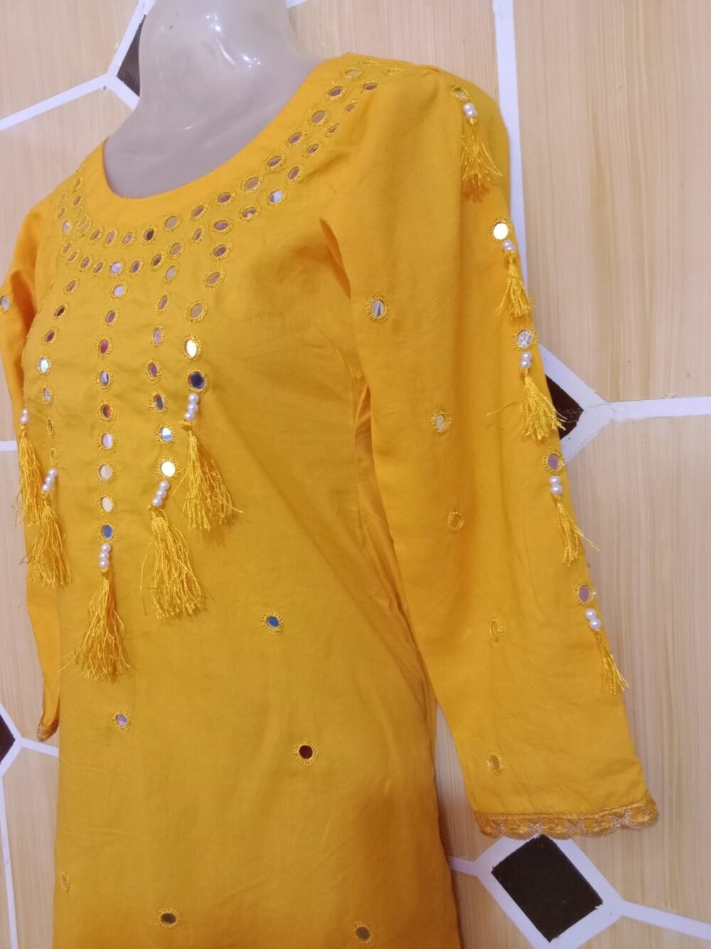 5 Compelling Benefits of Owning a Full Mirror Work Chikankari Cotton Kurta - Image 3