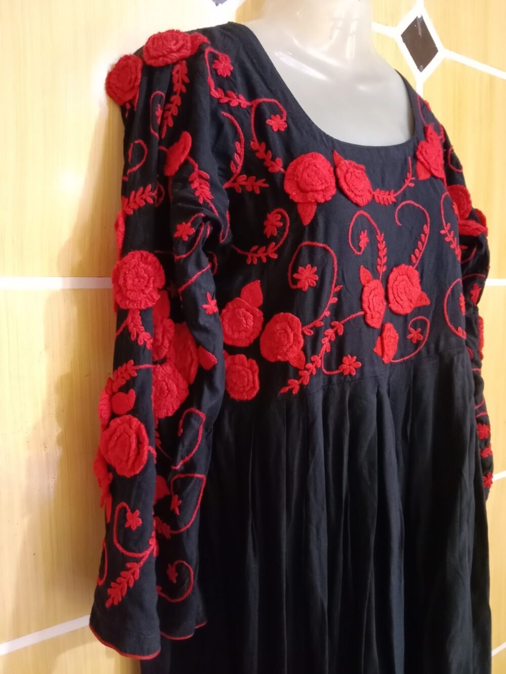 5 Reasons to Love a Black Solid Chikankari Chunat Frock with Flower Detailing - Image 2