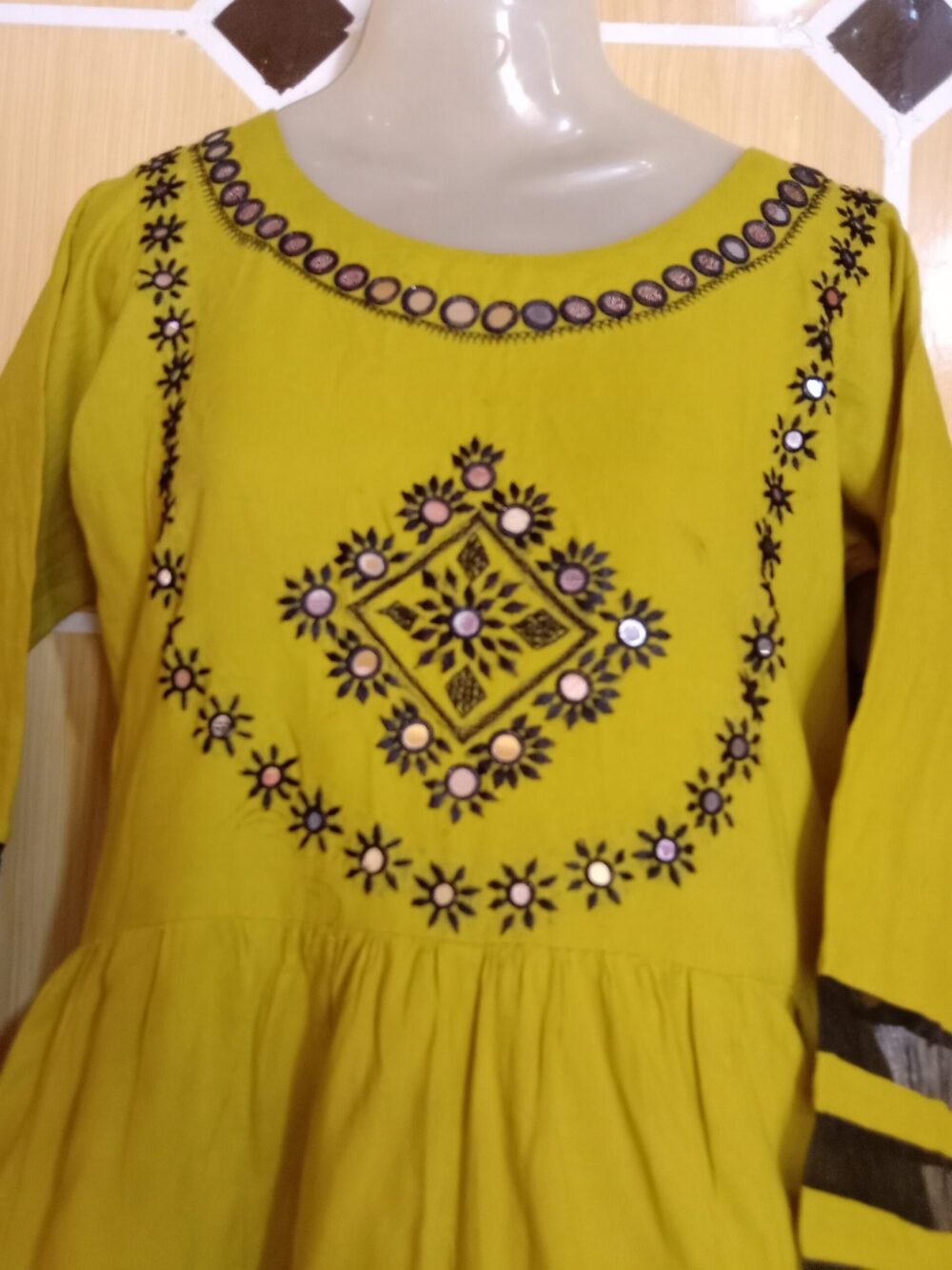 7 Reasons to Choose a Solid Chikankari Chunat Long Frock Green for Effortless Elegance - Image 3