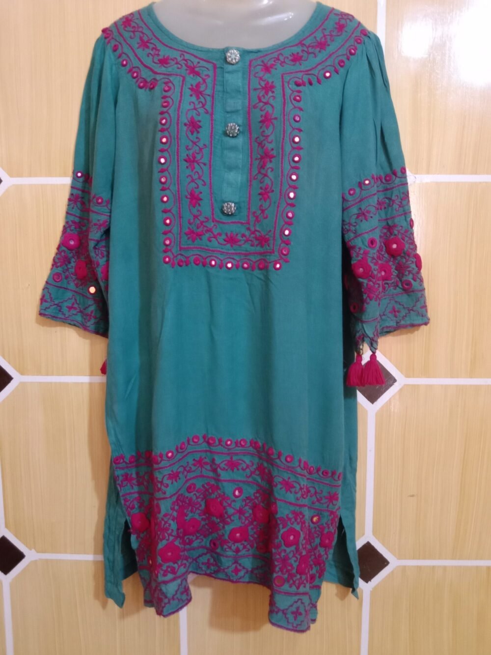 7 Powerful Reasons to Choose a Sindhi Chikankari Kurta Blue for Your Wardrobe