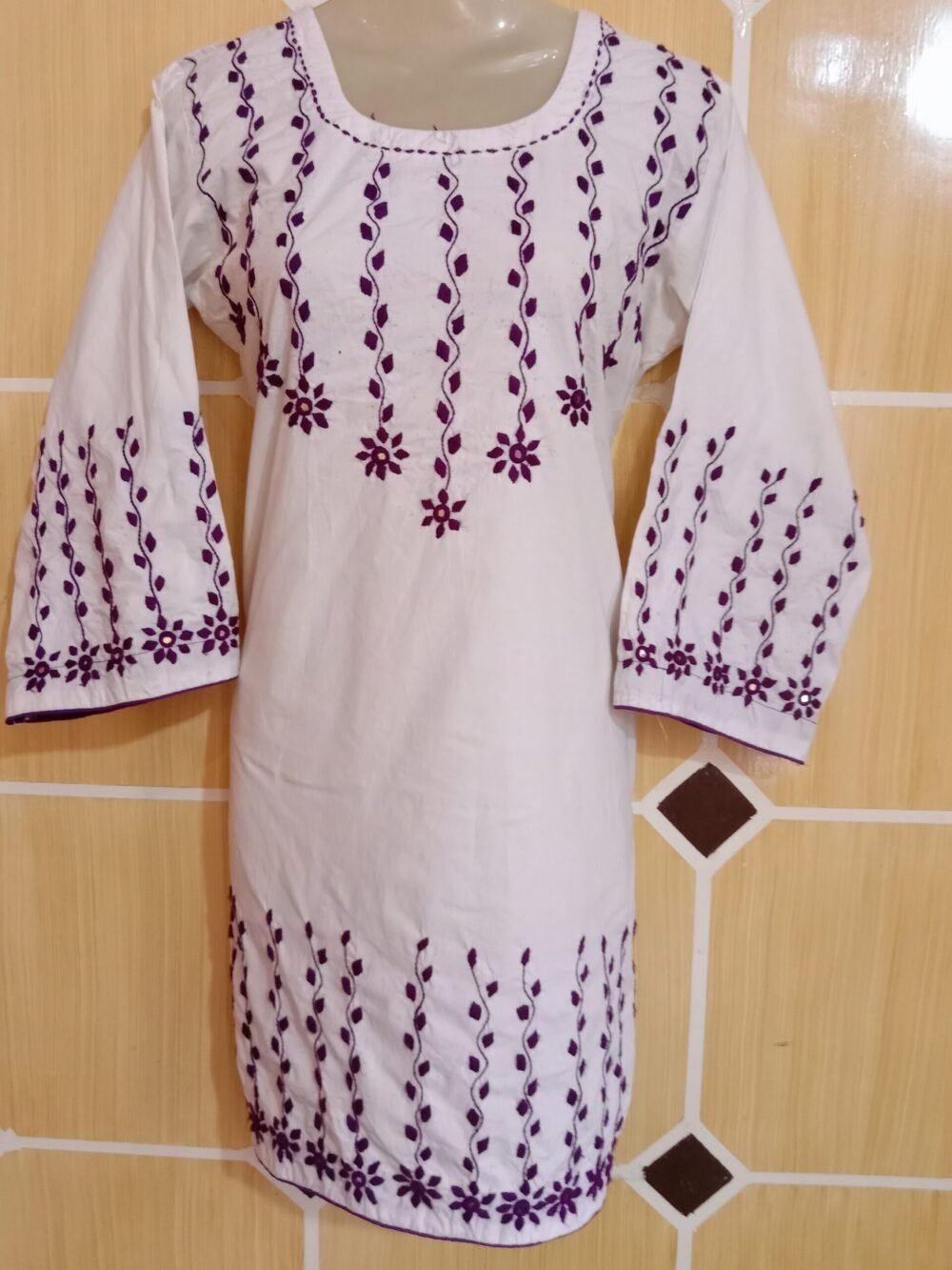 7 Reasons to Add a Solid Chikankari Kurta with White Palazzo to Your Wardrobe - Image 2