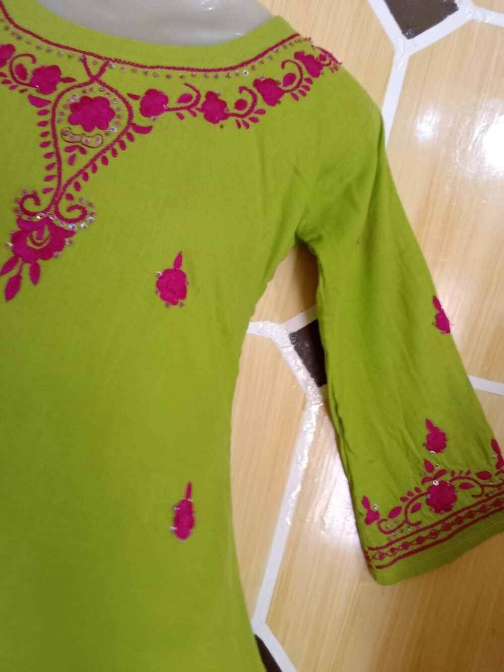 7 Reasons to Choose a Solid Chikankari Green Light Kurta for Effortless Elegance - Image 4