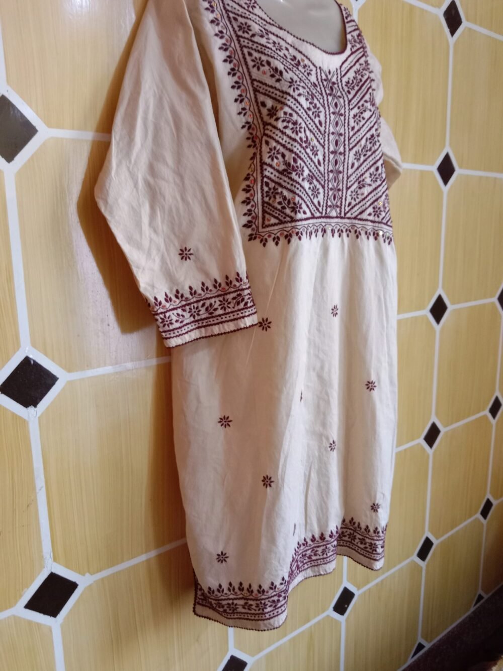 5 Reasons to Choose an Off White Solid Chikankari Kurta with Palazzo for Effortless Elegance - Image 3