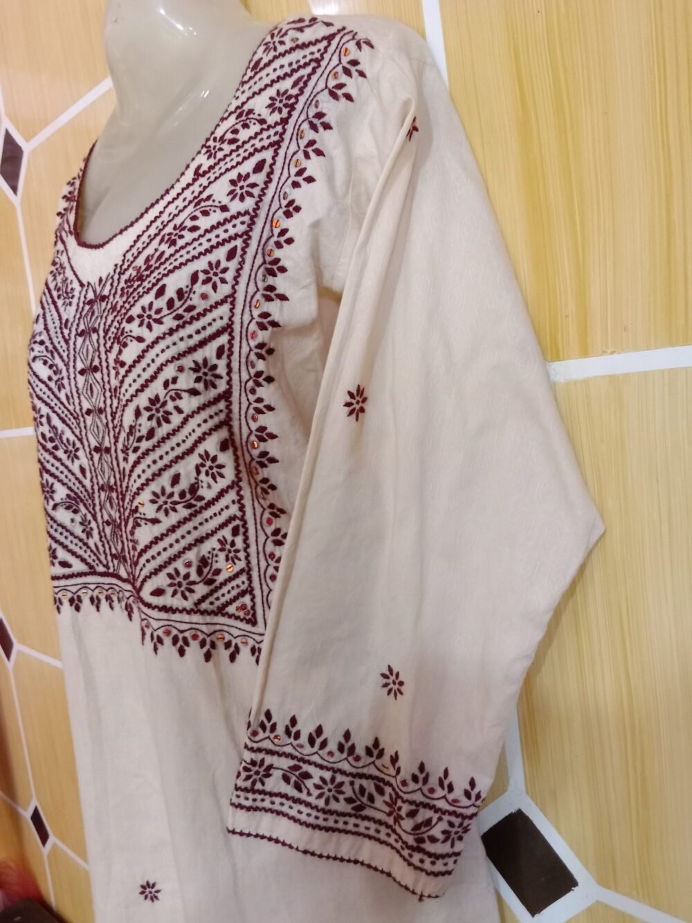 5 Reasons to Choose an Off White Solid Chikankari Kurta with Palazzo for Effortless Elegance - Image 4